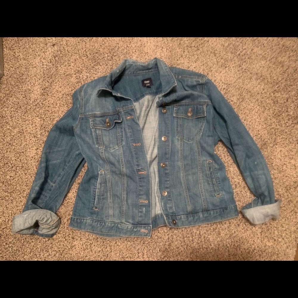 Gap lightly distressed jean jacket XL